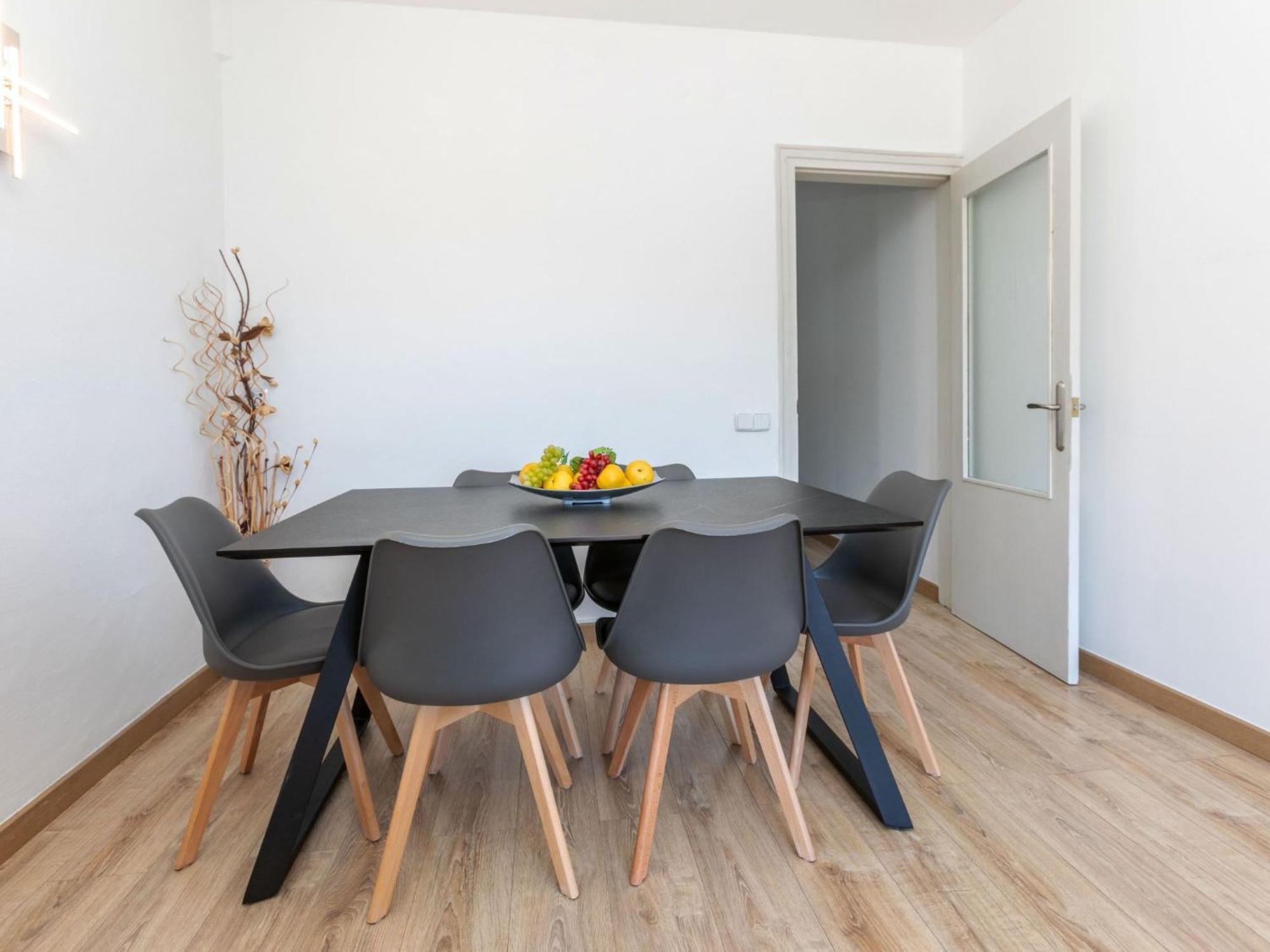 Apartment Eixample Esq Rocafort Diputacio By Interhome Barcelona Exterior foto